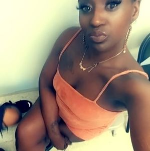 Meet your Posher, Akkia